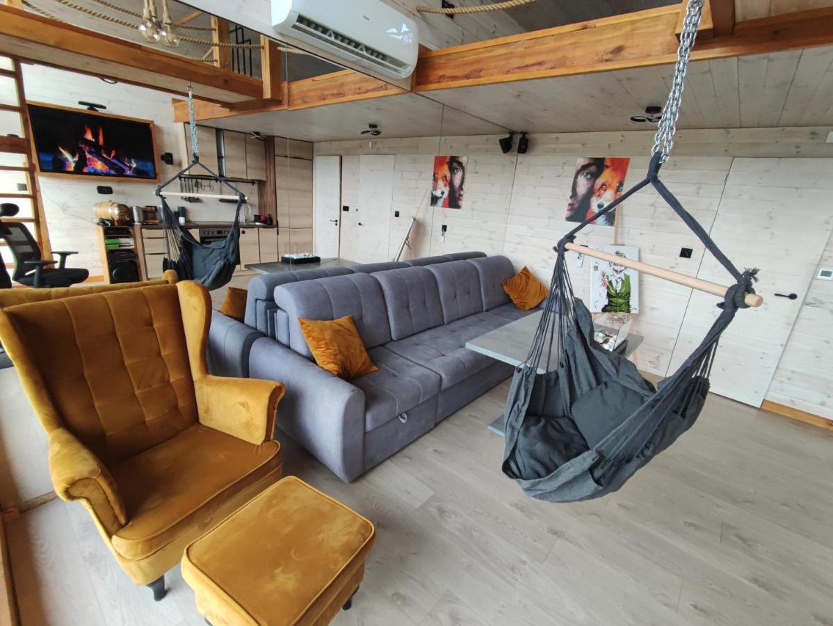 Nad Jeziorem Sunia Ferienhaus *